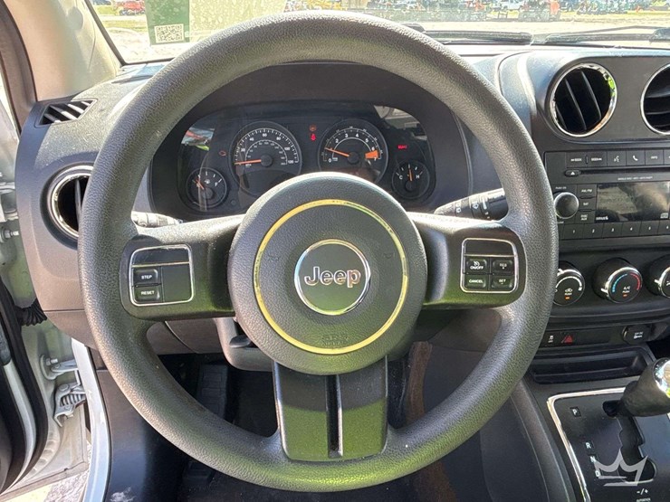 2016-jeep-compass-image-13