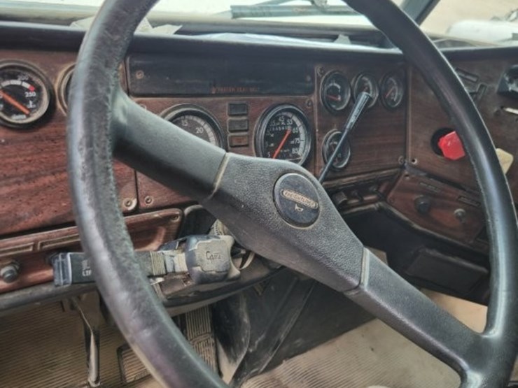 2001-freightliner-conventional-day-cab---model-flr-classic---284,585-miles-image-28
