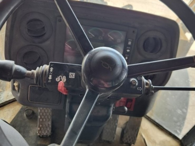 2008-deere-444j-image-25