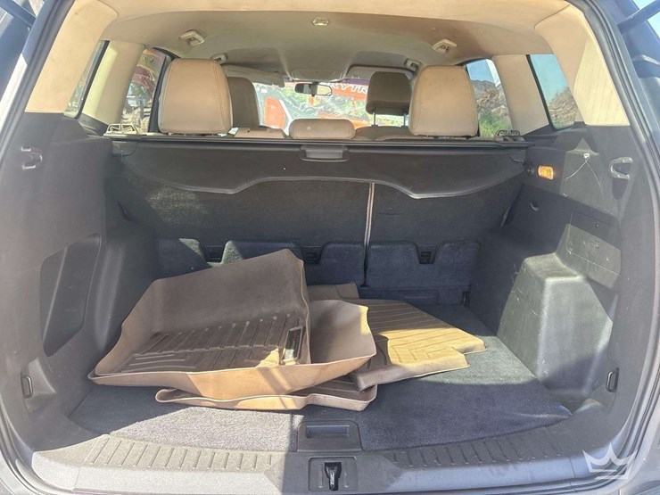 2016-ford-escape-se-image-19
