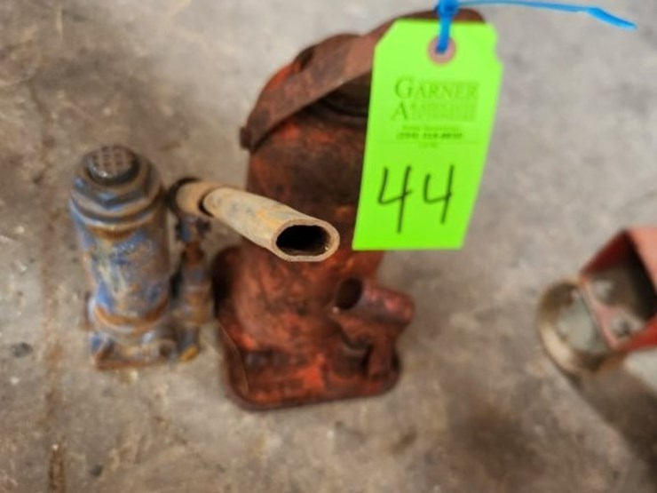 2-bottle-jacks-image-2