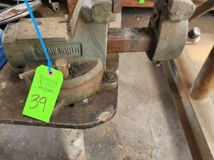 table-&-vise-image-3