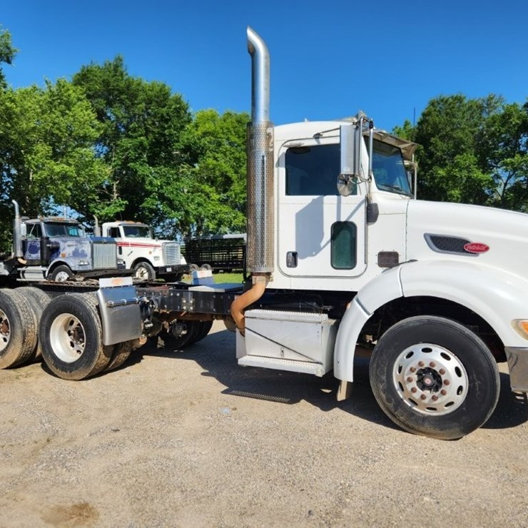 2009 PETERBILT 384