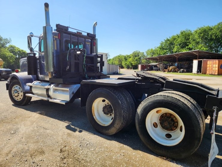 1999-western-star-conventional-day-cab--winch-bed-w/-braden-40,000-lbs.-winch---592,402-miles-image-3