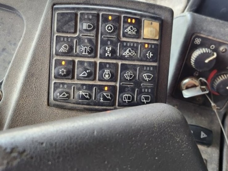 2008-deere-444j-image-22