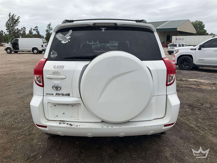 2007-toyota-rav4-image-24