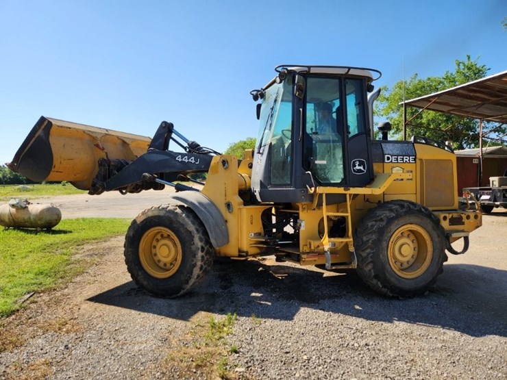2008-deere-444j-image-49