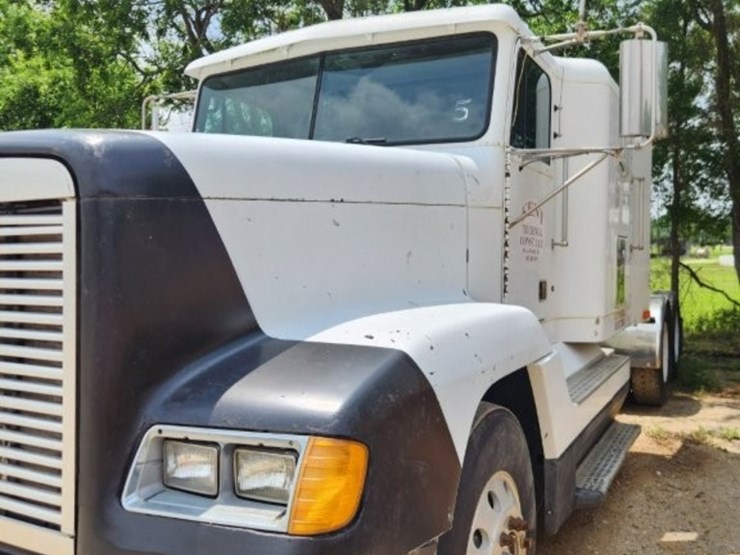 1995-freightliner-conventional-sleeper-cab--model-fld-120--287,028-miles-image-29