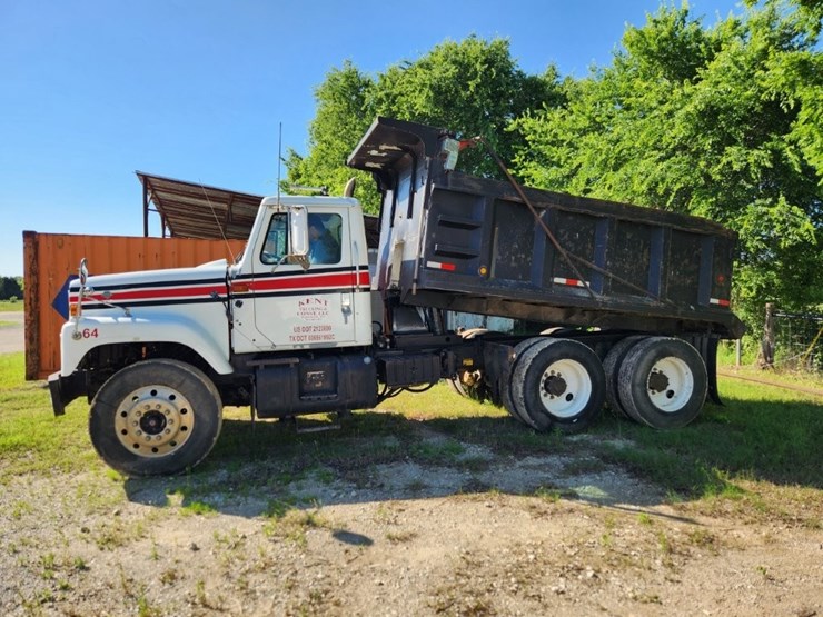1996-international-dump-truck-w/-14'-dump-bed-model-2574-6x4,-362,863-miles-image-25