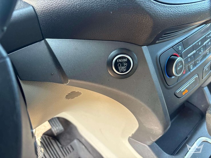 2019-ford-escape-image-16