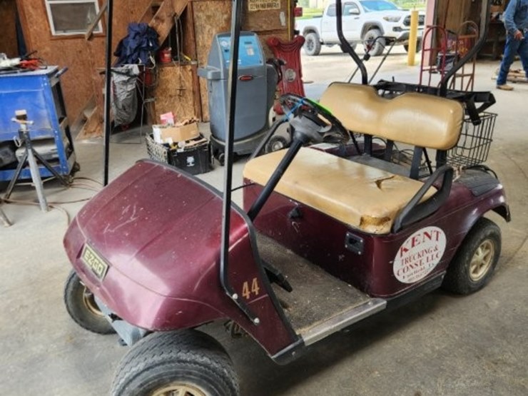 e-z-go-electric-golf-cart-–-includes-2-chargers-image-1
