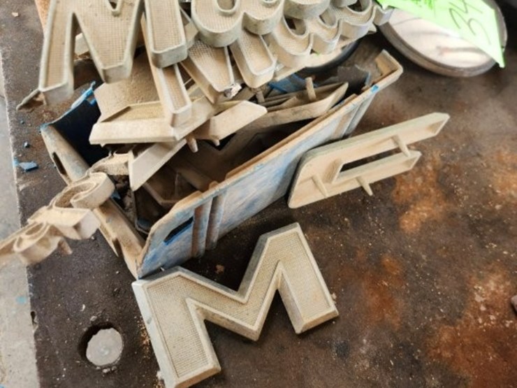 mack-truck-emblems-image-2
