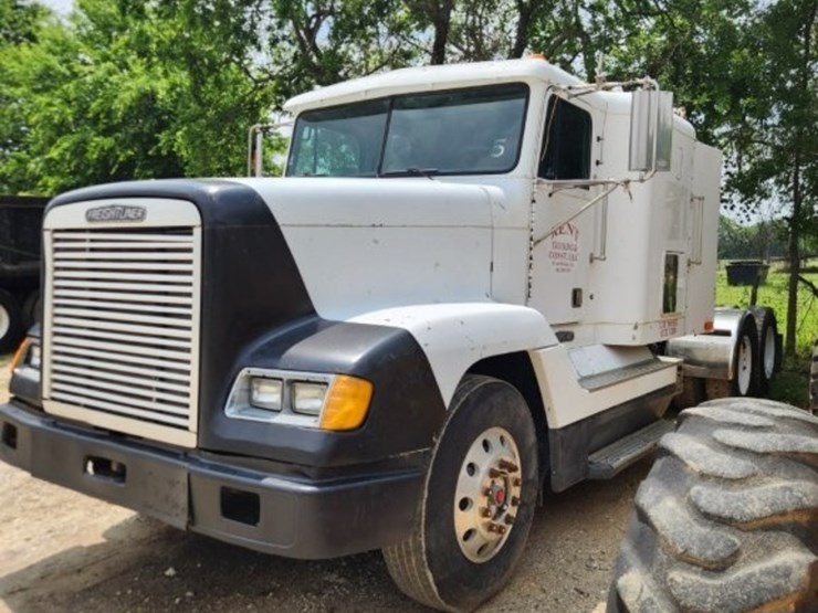 1995-freightliner-conventional-sleeper-cab--model-fld-120--287,028-miles-image-28