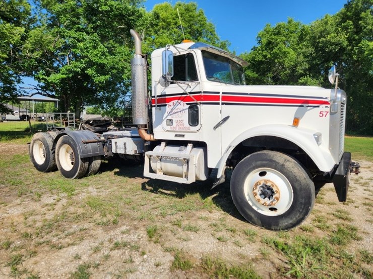 2001-freightliner-conventional-day-cab---model-flr-classic---284,585-miles-image-2
