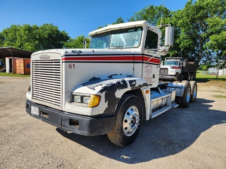 1997-freightliner-conventional-day-cab--model-fld-120---249,740-miles-image-21