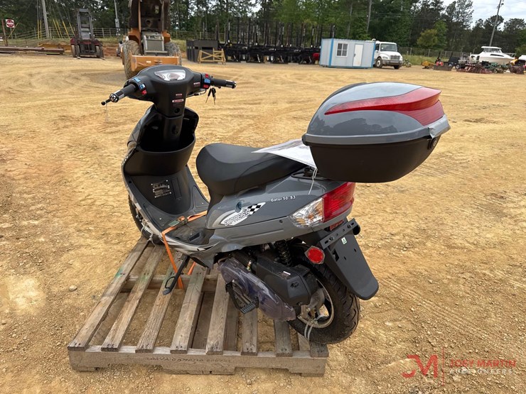 unused-2025-express-gator-50-s3-scooter-image-3