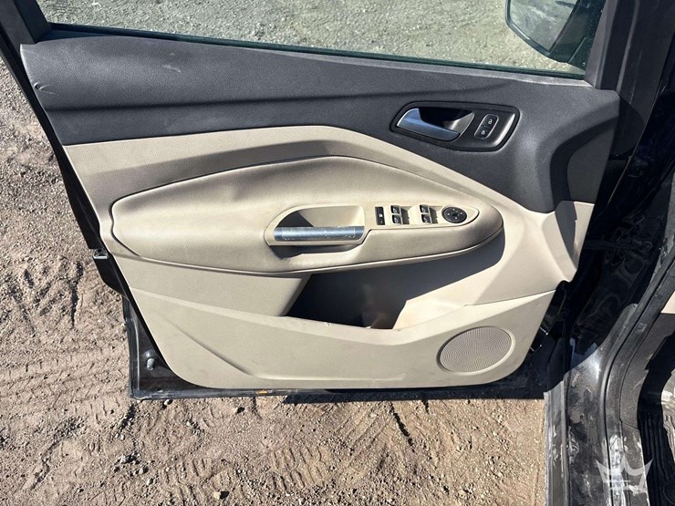 2019-ford-escape-image-11