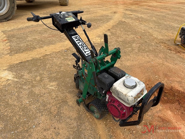 schiller-12"-walk-behind-sod-cutter-image-1