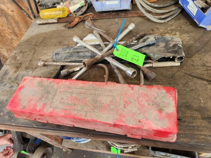 tire-tools-image-1