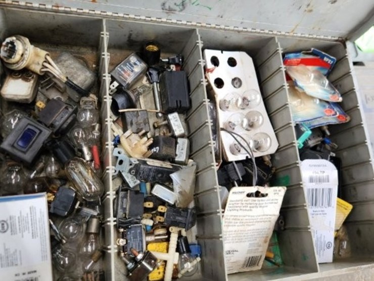 parts-cabinet-&-contents-image-2