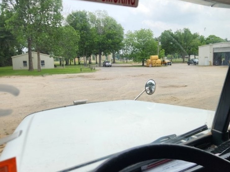 2001-freightliner-conventional-day-cab---model-flr-classic---284,585-miles-image-33