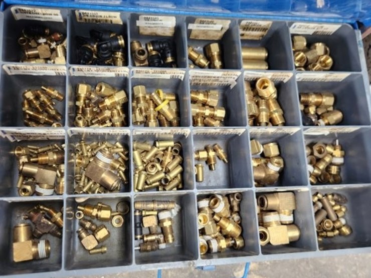fastenal-parts-cabinet-&-contents-image-4