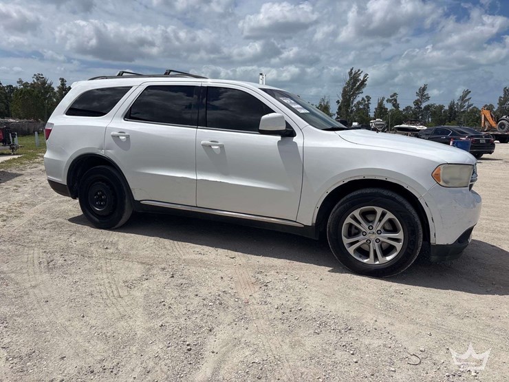 2013-dodge-durango-image-3