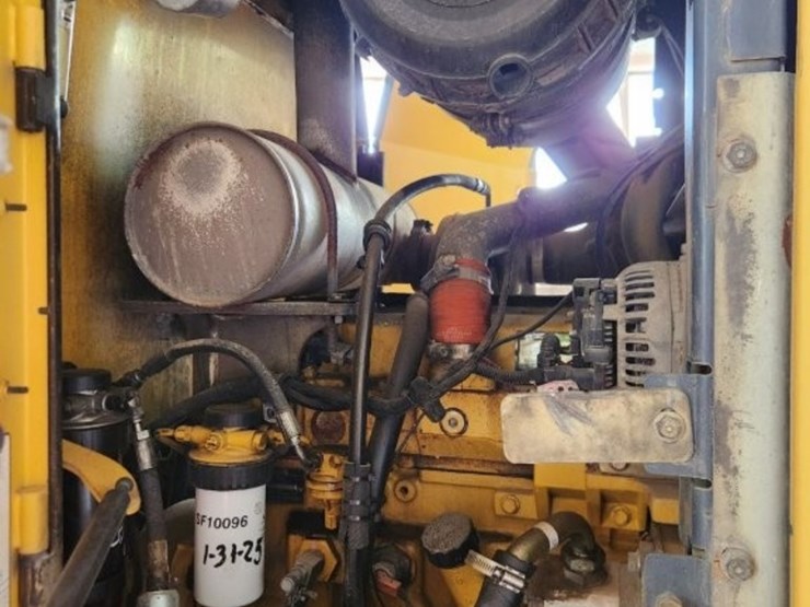 2008-deere-444j-image-8
