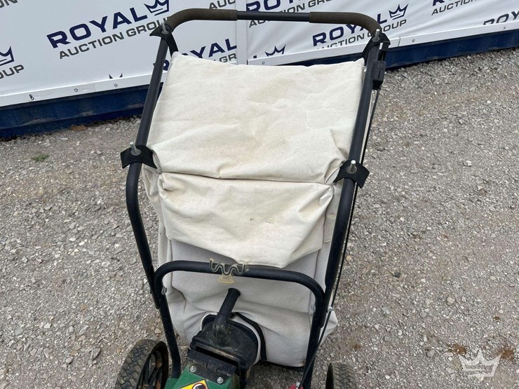 2018-billy-goat-lawn-vacuum-image-9