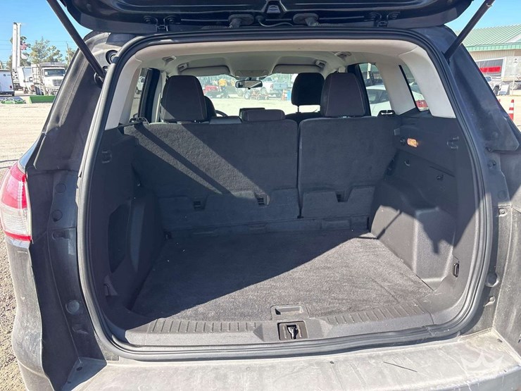 2015-ford-escape-image-22