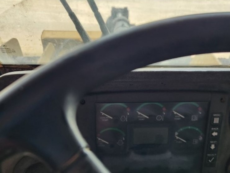 2008-deere-444j-image-23
