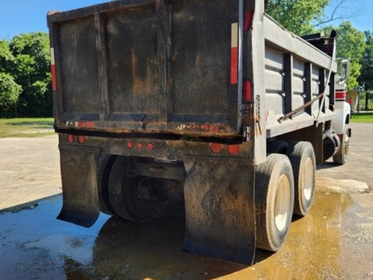 1982-mack-dump-truck-w/-16'-dump-bed-model-r738s--147,375-miles-image-39