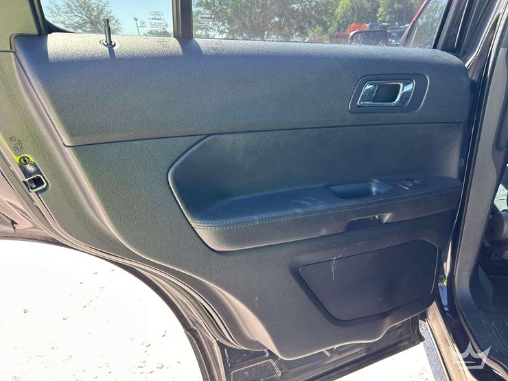 2016-ford-explorer-image-20