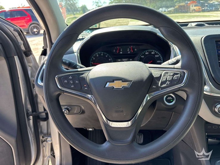 2020-chevrolet-equinox-image-12