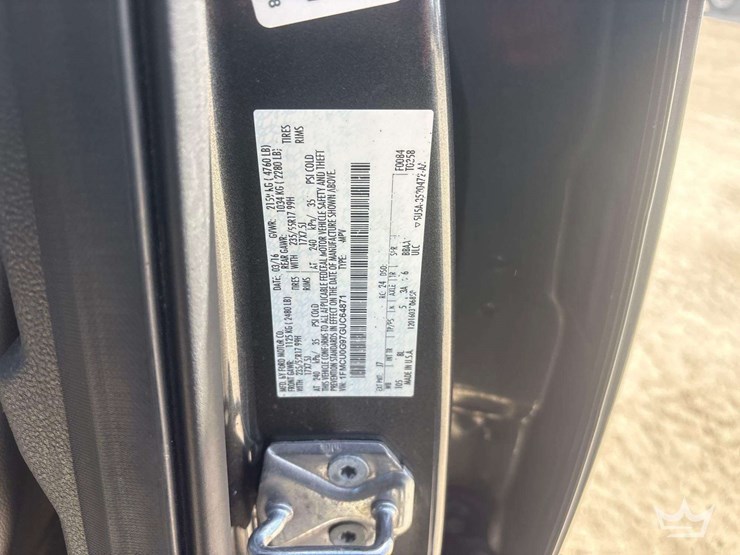 2016-ford-escape-se-image-5