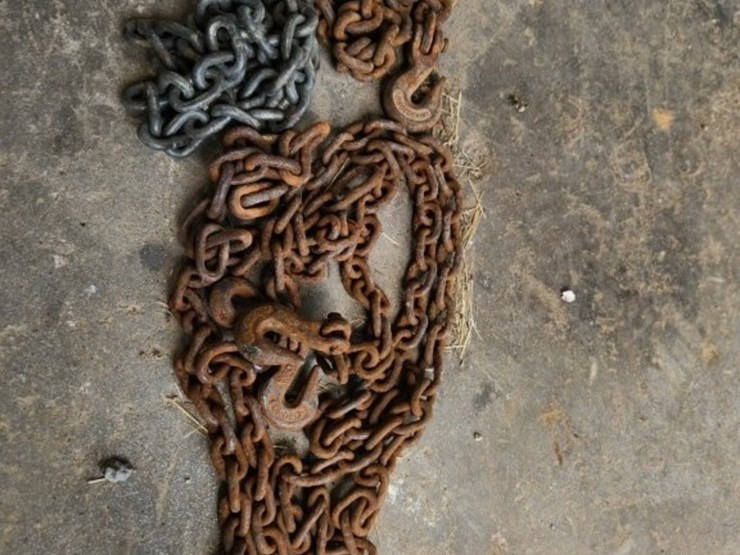 lot-of-chains-image-2