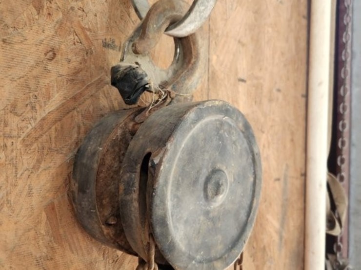 chain-hoist-image-3