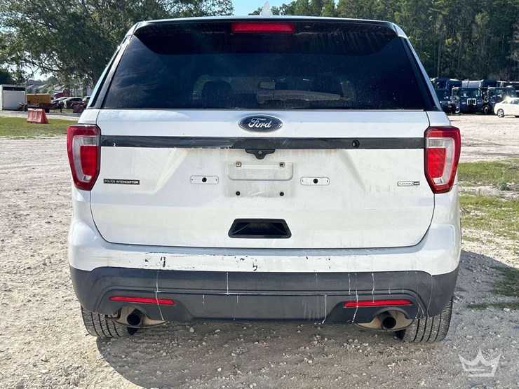 2016-ford-explorer-image-20