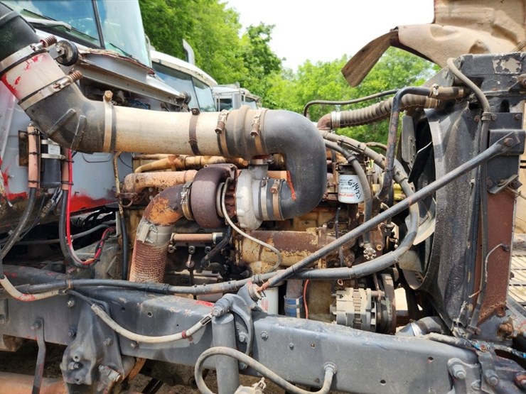 1982-mack-dump-truck-w/-16'-dump-bed-model-r738s--147,375-miles-image-10