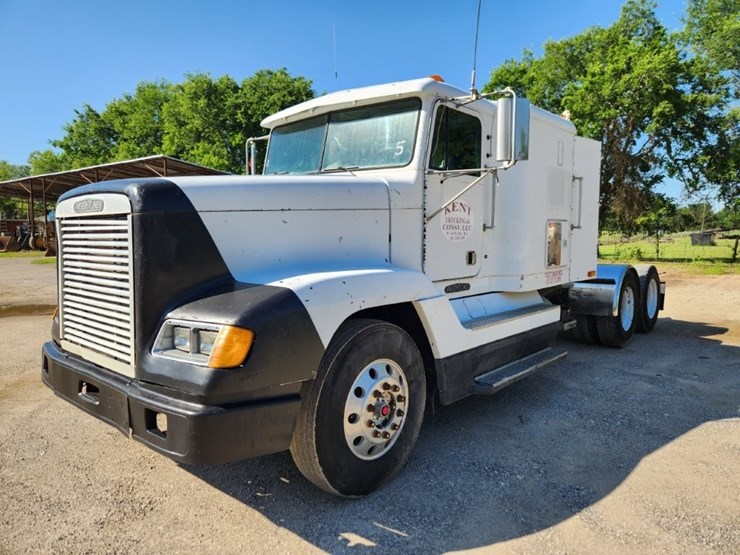 1995-freightliner-conventional-sleeper-cab--model-fld-120--287,028-miles-image-1