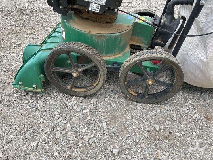 2018-billy-goat-lawn-vacuum-image-11