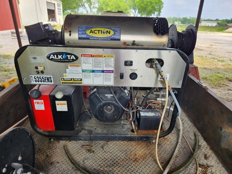 hot-water-pressure-washer-trailer-full-package---fully-equipped-&-ready-to-work!-image-5