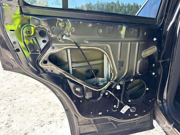 2016-ford-explorer-image-20