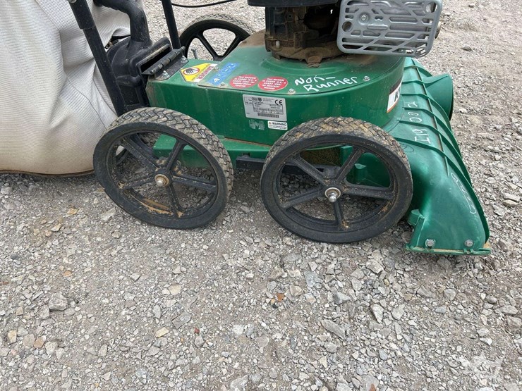 2018-billy-goat-lawn-vacuum-image-12