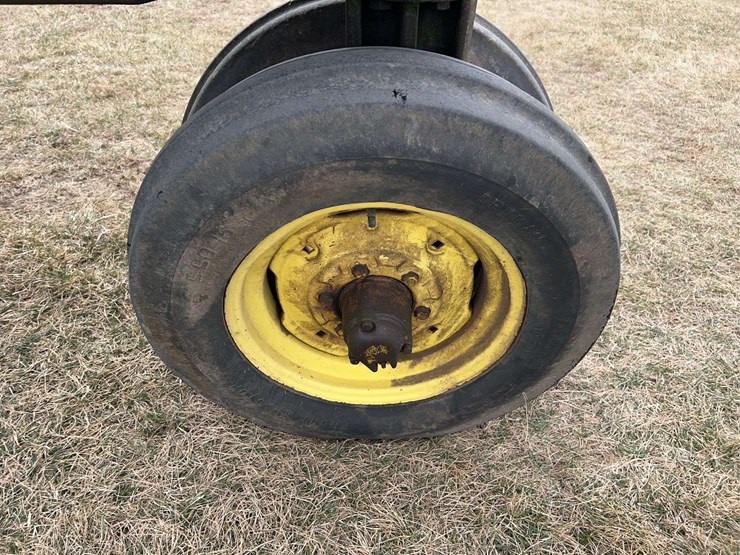 john-deere-720-image-19