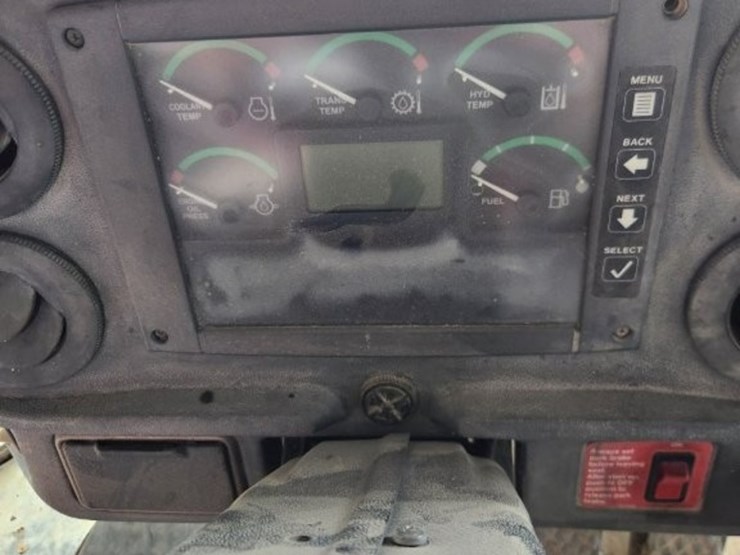 2008-deere-444j-image-17