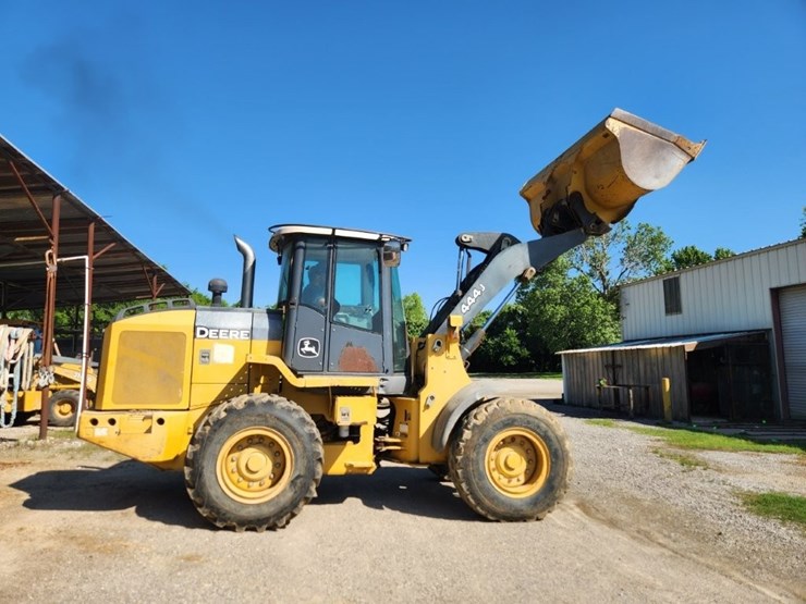 2008-deere-444j-image-1
