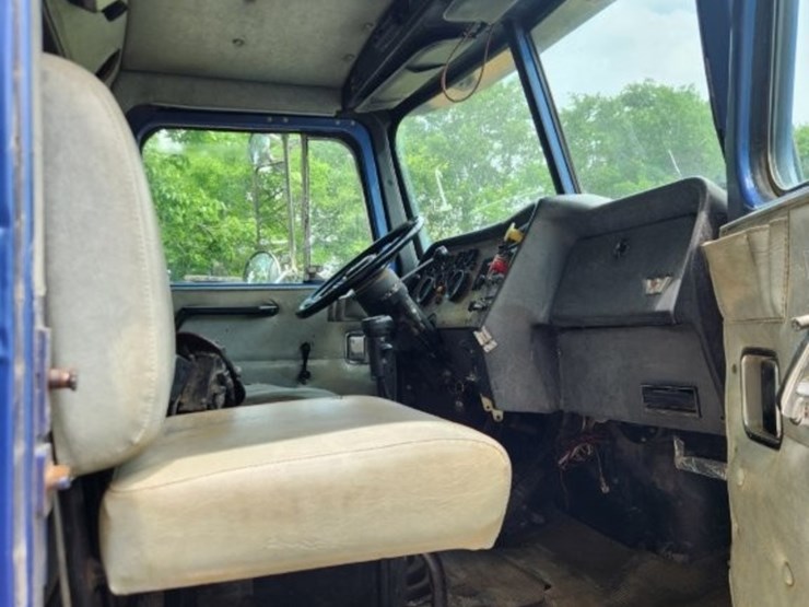 1999-western-star-conventional-day-cab--winch-bed-w/-braden-40,000-lbs.-winch---592,402-miles-image-29