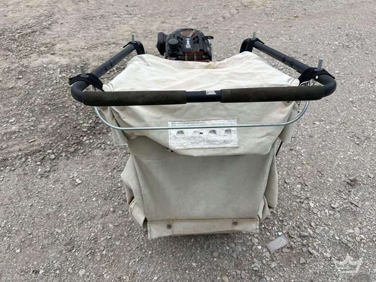 2021-billy-goat-lawn-vacuum-image-10