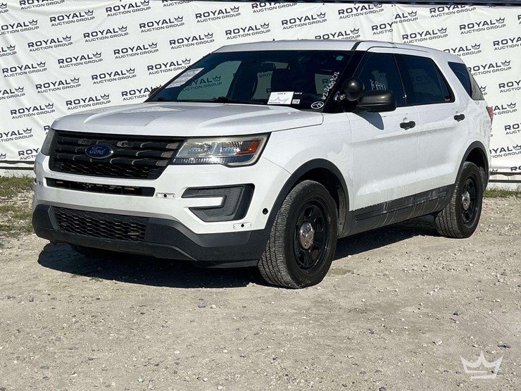 2016-ford-explorer-image-1